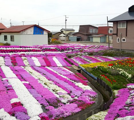 千里ヶ浜海水浴場を望む高台の宿で、夕・朝食は湯快リゾート人気の「バイキング」！